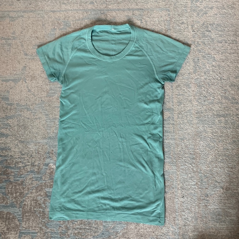 Lululemon Swiftly Tech Short Sleeve